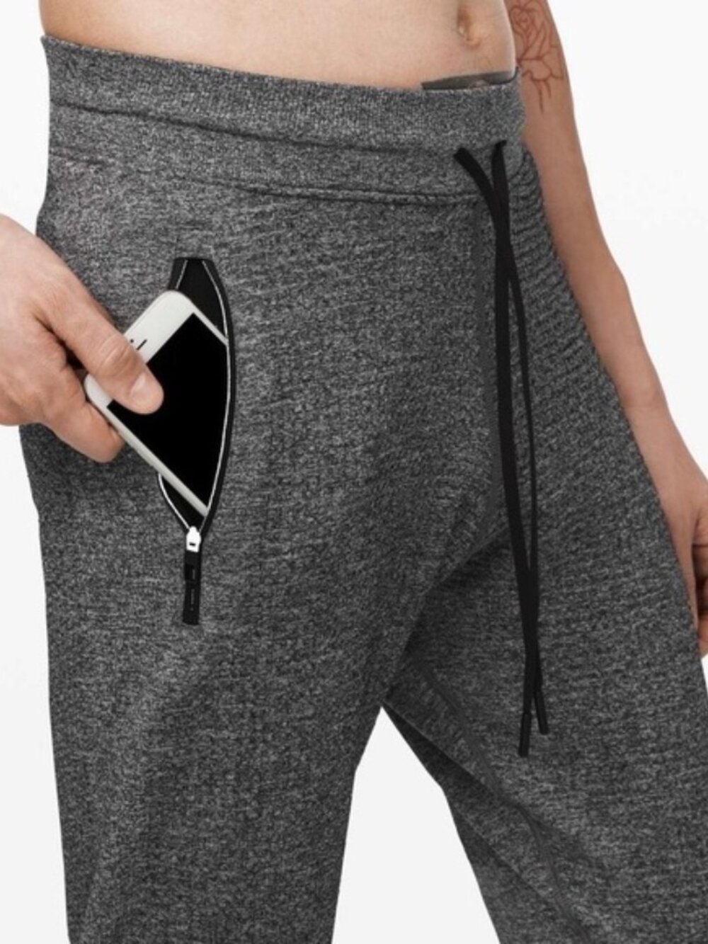 Lululemon Men’s Pants Engineered Warmth Joggers Black / White size Medium - Picture 2 of 16